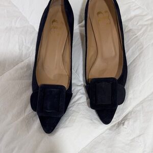 Italian Navy Suede kitten heels 6.5 37